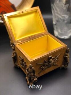Coffret à bijoux en bois et bronze doré et époque Napoléon III(16x21x25)