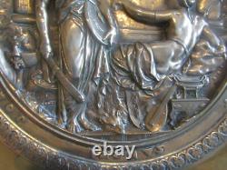 Coupe en bronze par Emile Picault Napoléon III d 34cm h 11,5cm