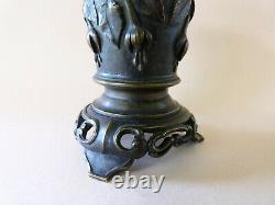 Coupe vase en bronze patine médaille XIXe style Barbedienne décor fleurs fuchsia