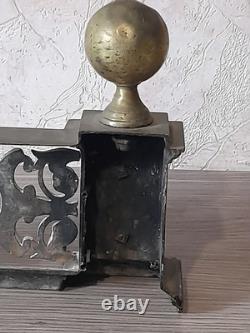Devant de cheminée époque 19é en bronze a décor de mufles de lion