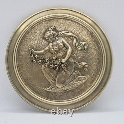 Dlg Barbedienne Médaillon / centre de coupe en bronze Naïade aux fleurs