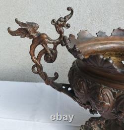 Ensemble jardinière et 2 aiguillères en bronze époque Napoléon III