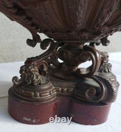 Ensemble jardinière et 2 aiguillères en bronze époque Napoléon III