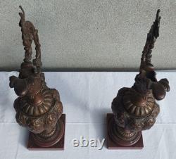 Ensemble jardinière et 2 aiguillères en bronze époque Napoléon III