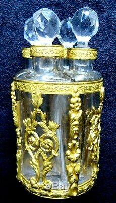 Fontaine 4 flacons à parfum dans cave ronde en bronze doré à l'Or, Napoléon III