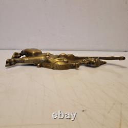 France Paire de griffons en bronze en appliques H. 30,5 cm XIXème