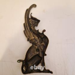 France Paire de griffons en bronze en appliques H. 30,5 cm XIXème