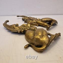 France Paire de griffons en bronze en appliques H. 30,5 cm XIXème