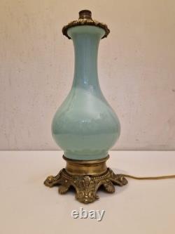 France Pied de lampe balustre en opaline vert-d'eau / céladon Napoléon III