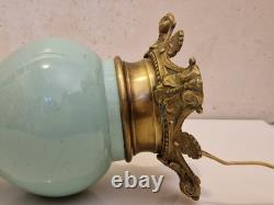 France Pied de lampe balustre en opaline vert-d'eau / céladon Napoléon III