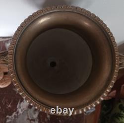 France, époque Napoléon III paire de grands vases montés bronze doré et porc