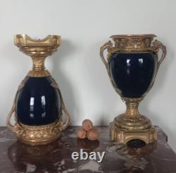 France, époque Napoléon III paire de grands vases montés bronze doré et porc