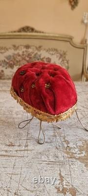 French Antique Napoleon III Mariage globe interior padded velvet cushion stand