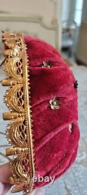 French Antique Napoleon III Mariage globe interior padded velvet cushion stand