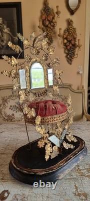 French Antique Napoleon III Mariage globe interior with Pink velvet cushion