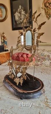 French Antique Napoleon III Mariage globe interior with Pink velvet cushion