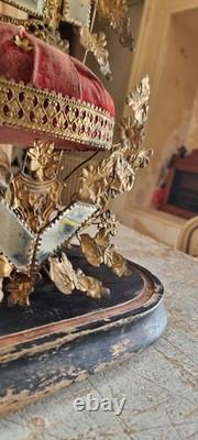 French Antique Napoleon III Mariage globe interior with Pink velvet cushion