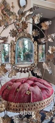 French Antique Napoleon III Mariage globe interior with Pink velvet cushion