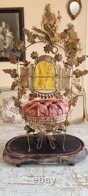 French Antique Napoleon III Mariage globe interior with Pink velvet cushion