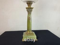 GRANDE LAMPE A PETROLE A COLONNE EN ONYX ET PIED BRONZE NAPOLEON III baccarat