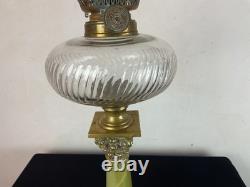 GRANDE LAMPE A PETROLE A COLONNE EN ONYX ET PIED BRONZE NAPOLEON III baccarat