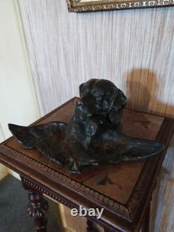Grand Encrier Rare en Bronze à Décor de Scène de Chasse