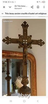 Grand crucifix d'autel ancien Style néo-gothique Époque Napoléon III 78 cm
