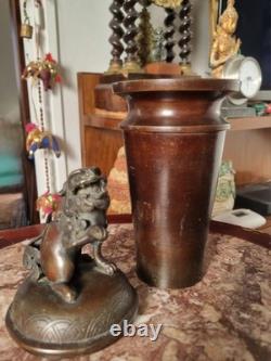 Grand pot couvert en Bronze JAPON XIX ème Meiji -35cm statuette lion de fô
