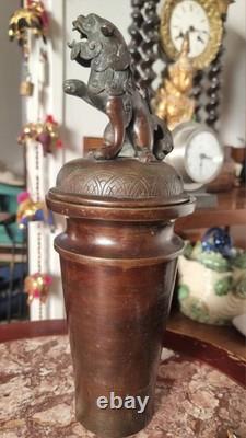 Grand pot couvert en Bronze JAPON XIX ème Meiji -35cm statuette lion de fô
