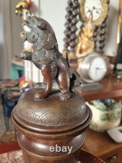 Grand pot couvert en Bronze JAPON XIX ème Meiji -35cm statuette lion de fô