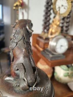 Grand pot couvert en Bronze JAPON XIX ème Meiji -35cm statuette lion de fô