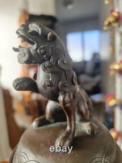 Grand pot couvert en Bronze JAPON XIX ème Meiji -35cm statuette lion de fô