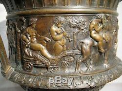 Grand vase Médicis en bronze époque Napoléon III le char de Bacchus
