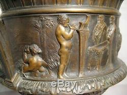 Grand vase Médicis en bronze époque Napoléon III le char de Bacchus