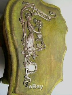 Grande boite à bijoux Art Nouveau capitonnée, bois et velours, Déco femme bronze