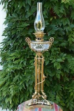 Grande lampe à pétrole Napoléon III La chimère bronze / cristal Baccarat