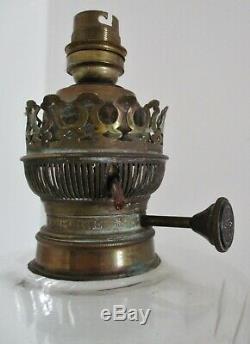 Grande lampe à pétrole colonne réservoir cristal baccarat bronze Matador XIXe