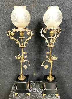 Grande paire de lampes époque Napoléon III en bronze doré et marbre noir