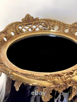 Grande urne couverte style Napoléon III en porcelaine noire et bronze décor ro