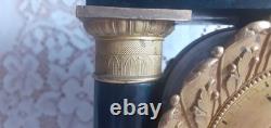 H C. Horloger Pendule à colonnes bois noirci bronze doré époques Napoléon III
