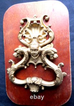 Heurtoir de porte en bronze doré, style Renaissance, époque Napoléon III