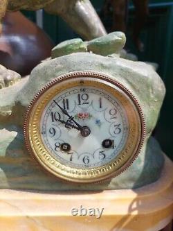 Horloge Lion en Régule Patine Bronze XIX ème siècle