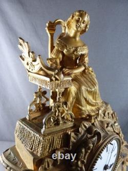 Horloge Pendule Napoléon III en Bronze Doré signé PG, 19ème Siècle, Fonctionne