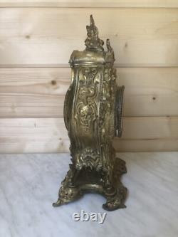 Horloge pendule en bronze decor angelot du XIX ème siècle Napoléon III
