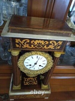 Horloge pendule portique marqueterie et bronze XIXème époque Napoléon III