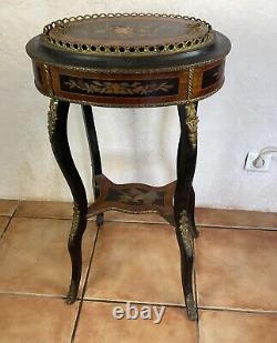 JARDINIERE NAPOLÉON III EN MARQUETERIE, BOIS ET BRONZE complète bac et couvercle