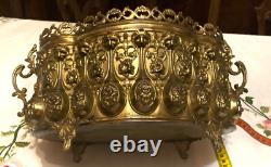 Jardinière du XIX Eme siècle en tole bronzé. Époque Napoléon III