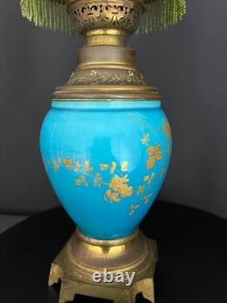 Lampe à huile en bronze et porcelaine émaillée, France, fin du XIXe siècle