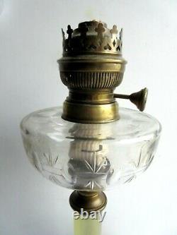 Lampe à pétrole XIXème, récipient en cristal, pied en bronze, Napoléon III
