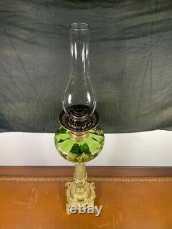 Lampe à pétrole à colonne en onyx et bronze de style rocaille, XIXème, oil lamp